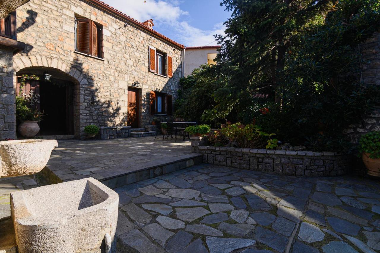 Guesthouse Karahalios 폴리드로소스 외부 사진