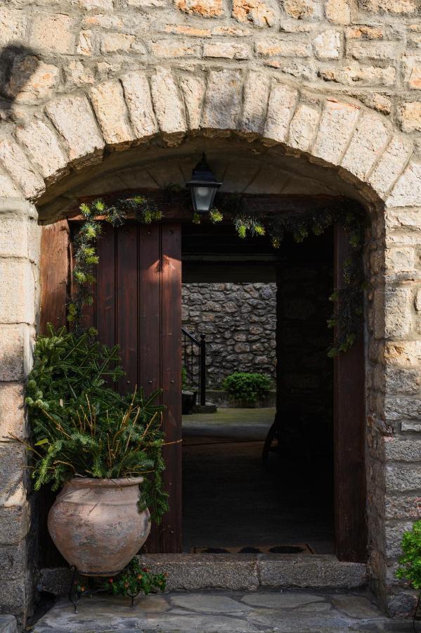 Guesthouse Karahalios 폴리드로소스 외부 사진