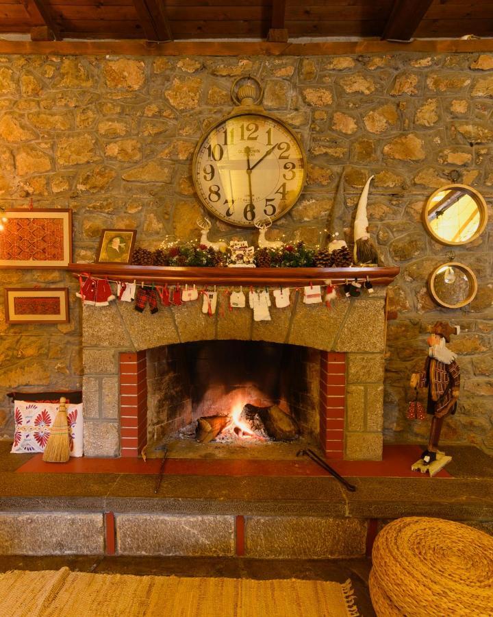 Guesthouse Karahalios 폴리드로소스 외부 사진